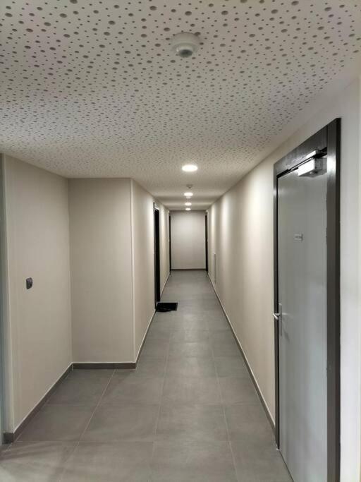Appartement F2 de haut standing en hypercentre avec jardin privé à 270 m de la Gare de MANTES ! Esterno foto