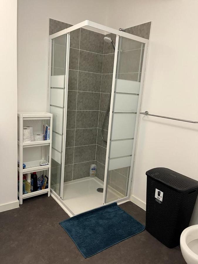 Appartement F2 de haut standing en hypercentre avec jardin privé à 270 m de la Gare de MANTES ! Esterno foto