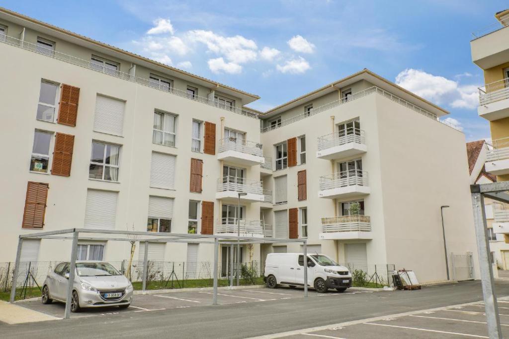 Appartement F2 de haut standing en hypercentre avec jardin privé à 270 m de la Gare de MANTES ! Esterno foto