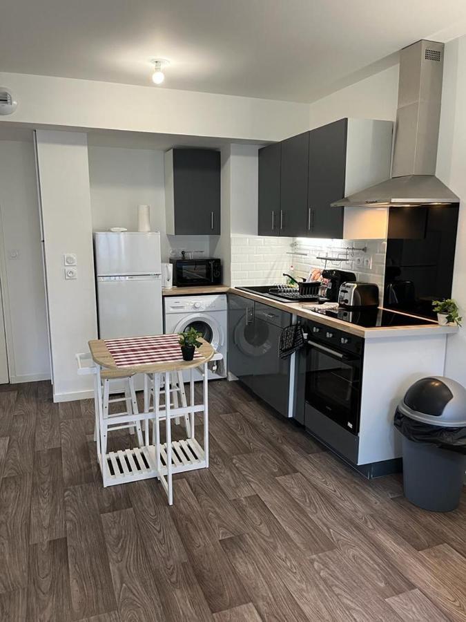 Appartement F2 de haut standing en hypercentre avec jardin privé à 270 m de la Gare de MANTES ! Esterno foto